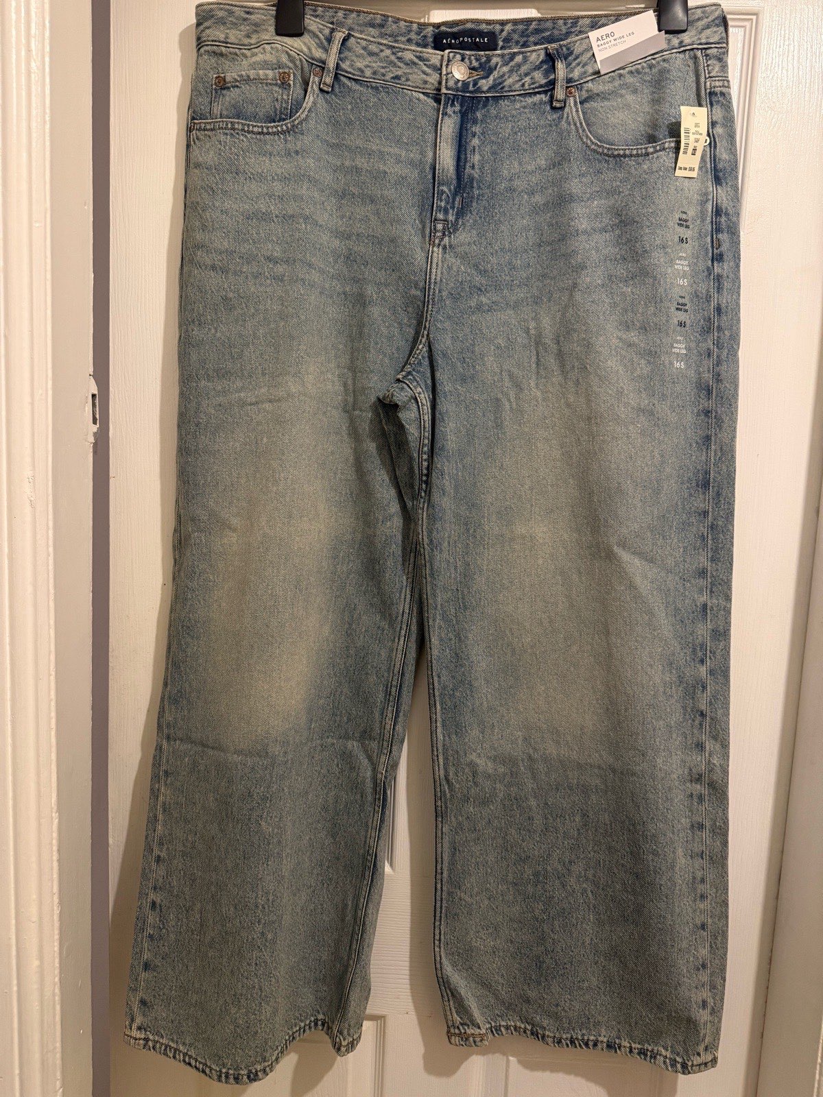 Wide leg baggy jeans