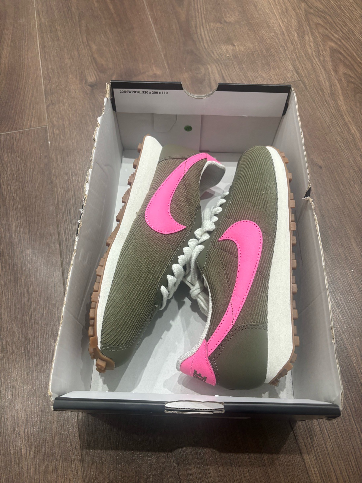 Nike Woman’s LD 1000 Size 5.5