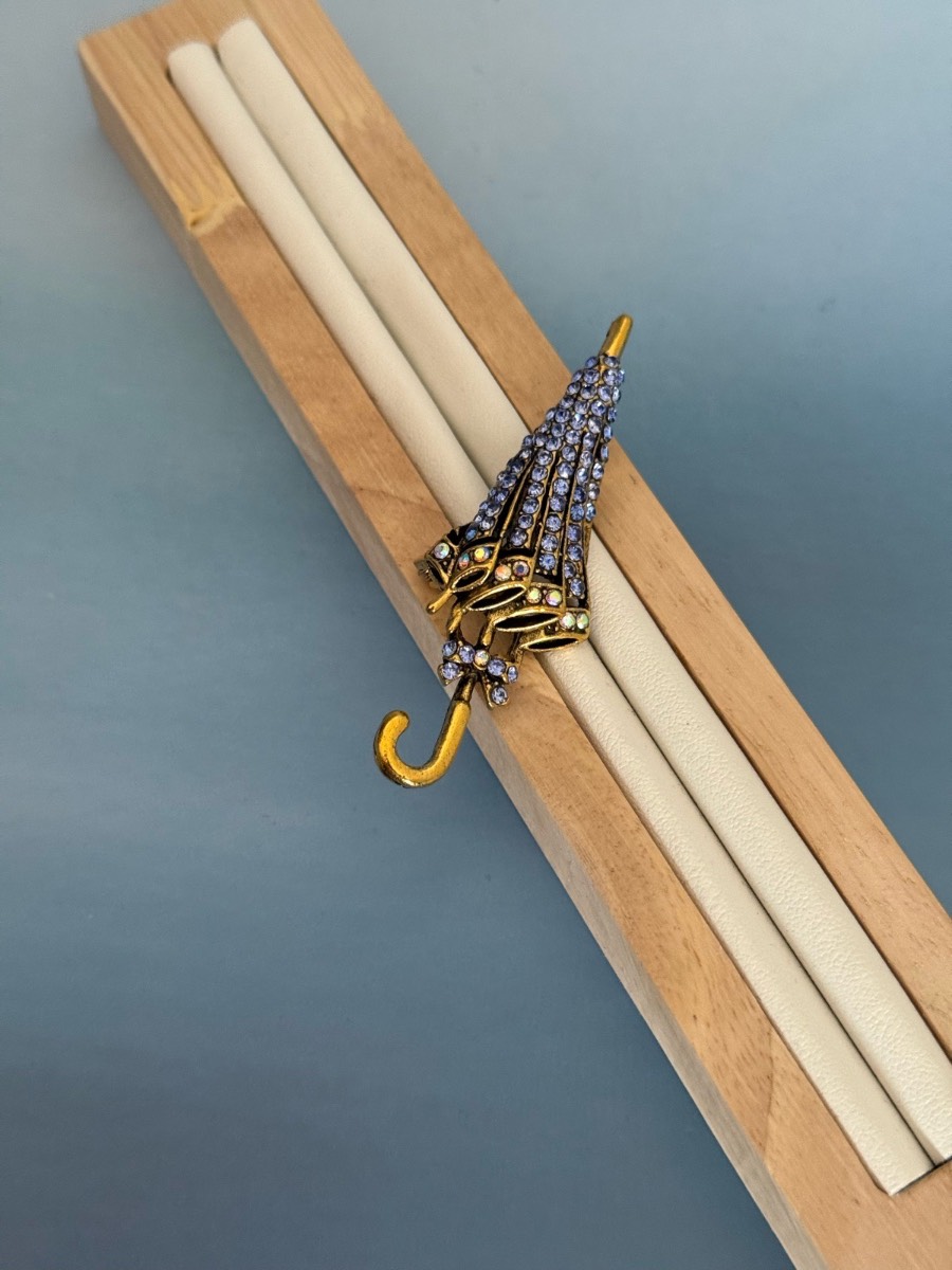 Classic Elegant Umbrella Brooch