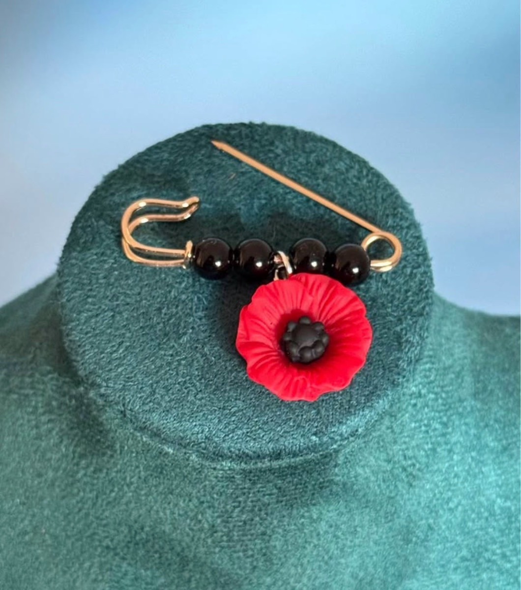 Handmade Poppy Flower Brooch – Black Bead Design