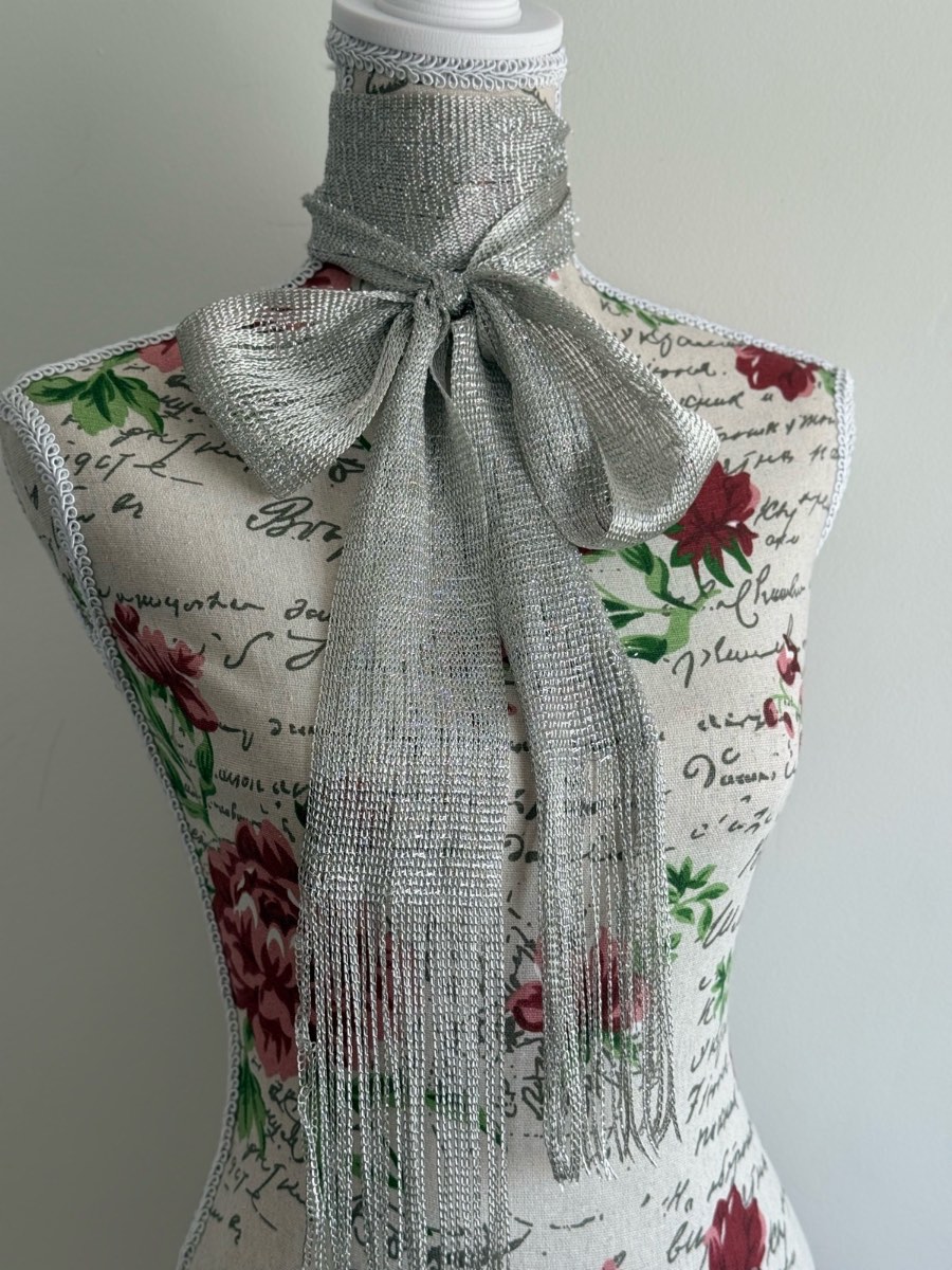 Grey Metallic Sequin Scarf ✨