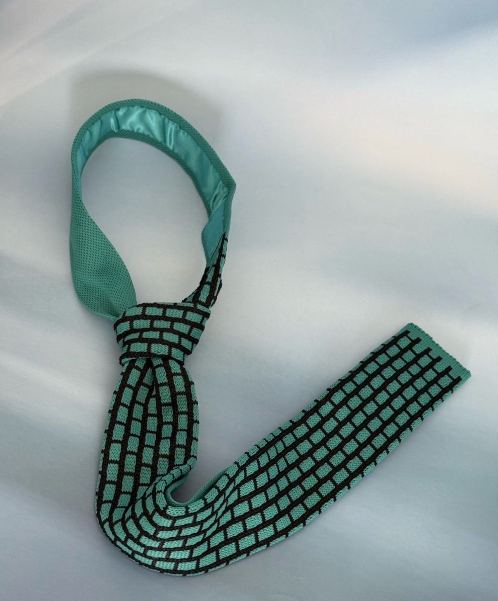 Knitted tie