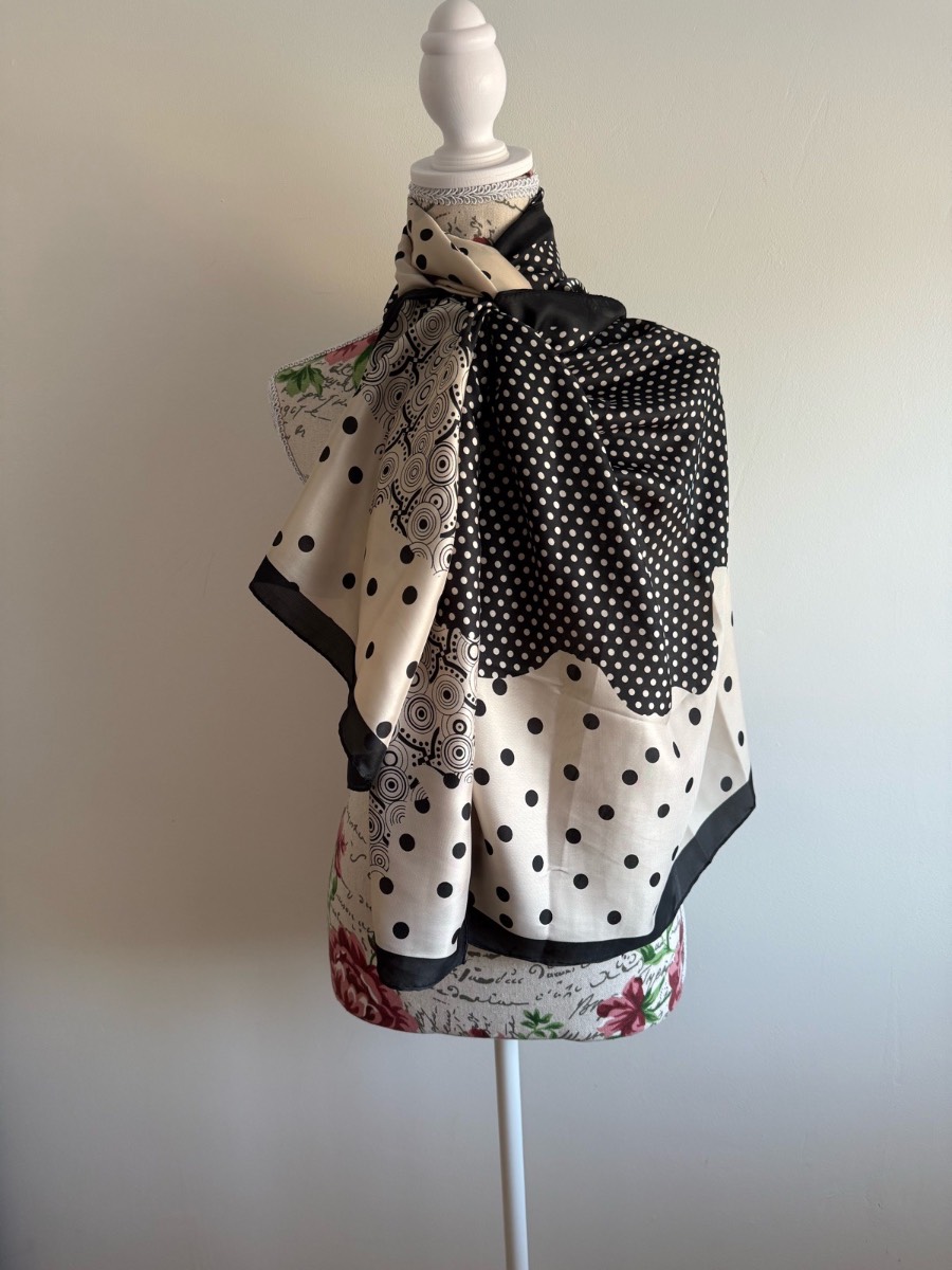 Black & White Polka Dot Scarf ✨
