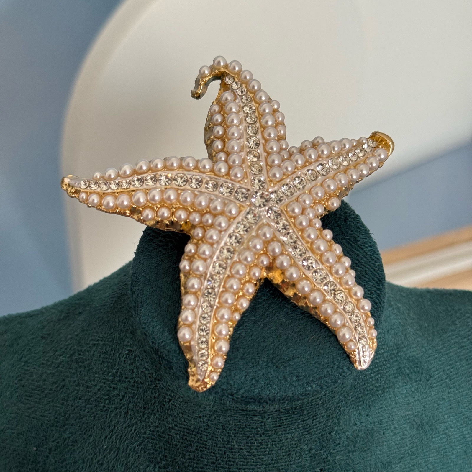 Sparkling Star Rhinestone Brooch ✨⭐