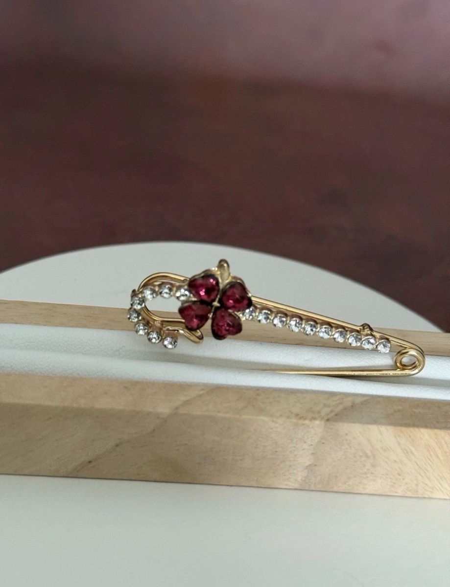 Four-Leaf Clover Fashion Safety Pins