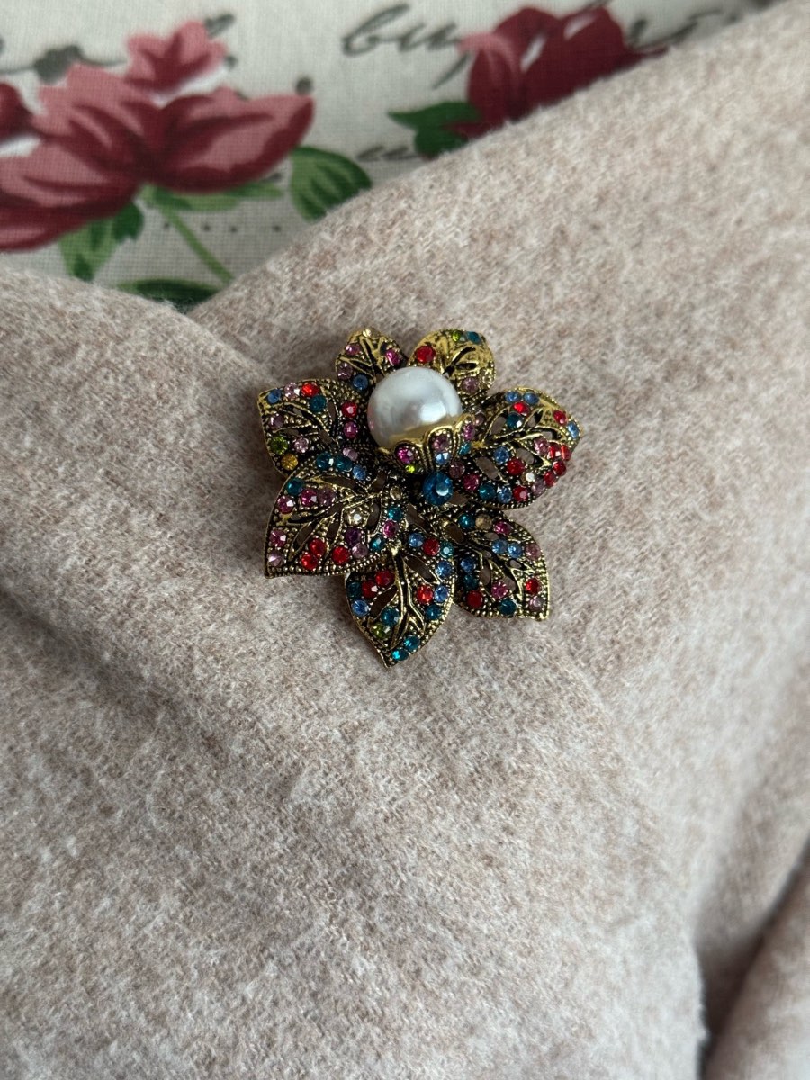 Classic Vintage Rose Brooch