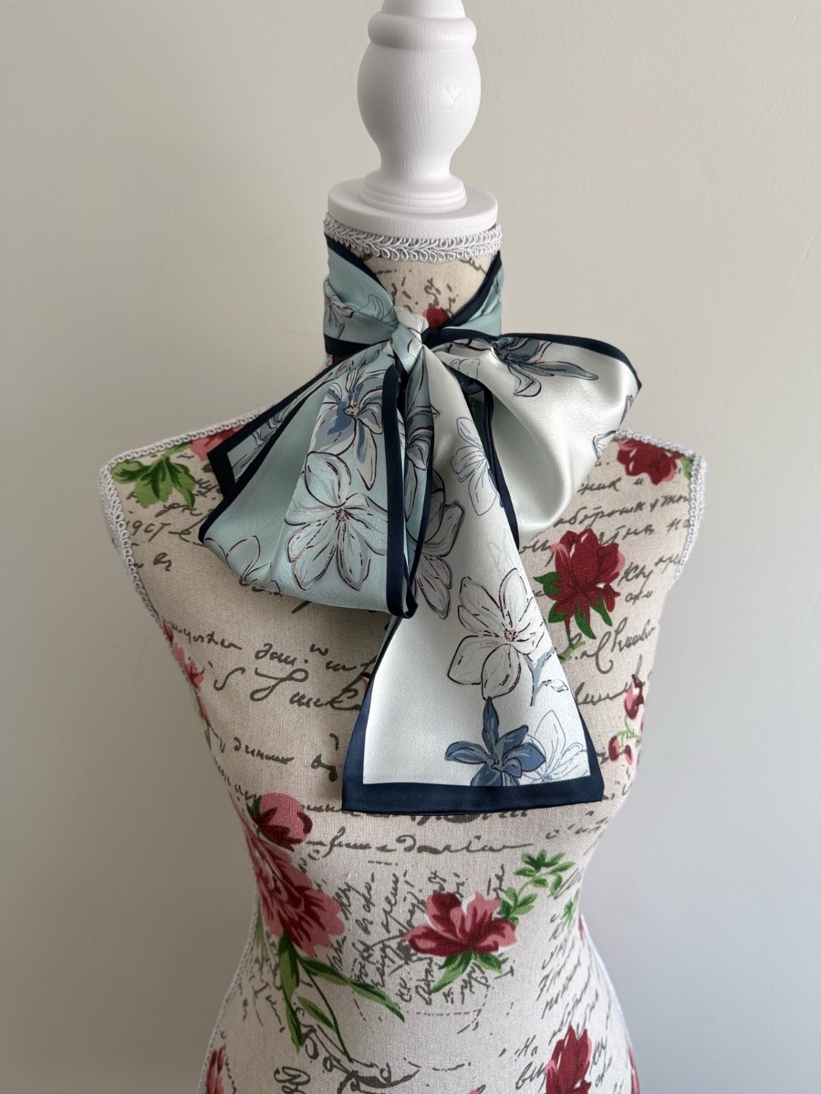 Floral print scarf