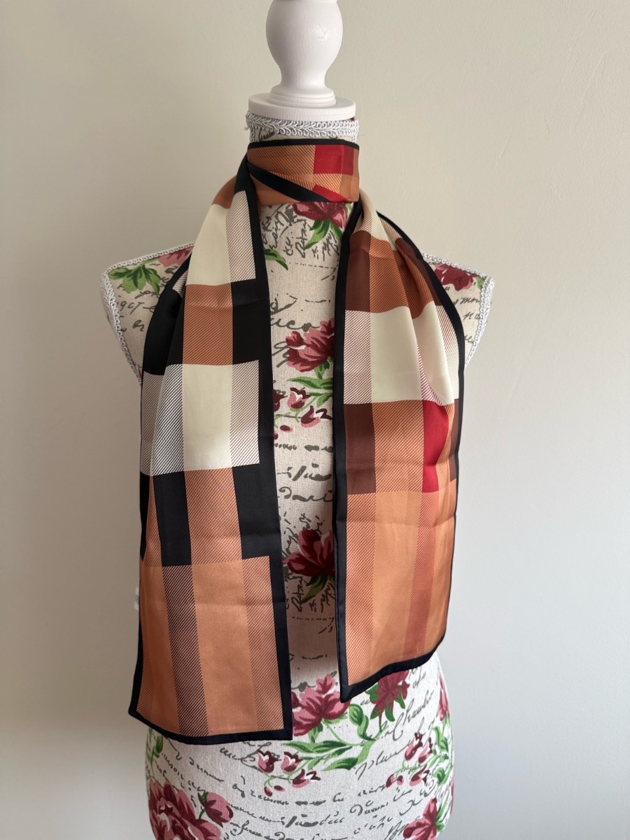 Elegant Checked Polyester Scarf