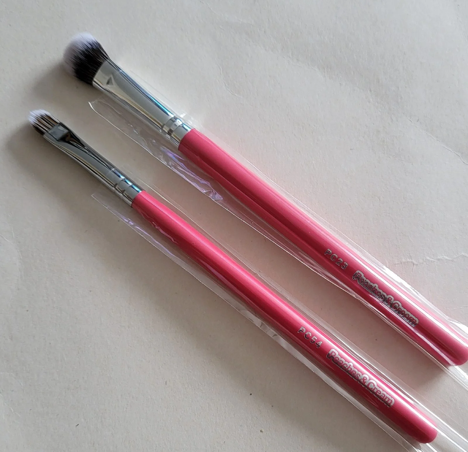 Bn peaches and cream makeup brushes PC23/PC54 PC