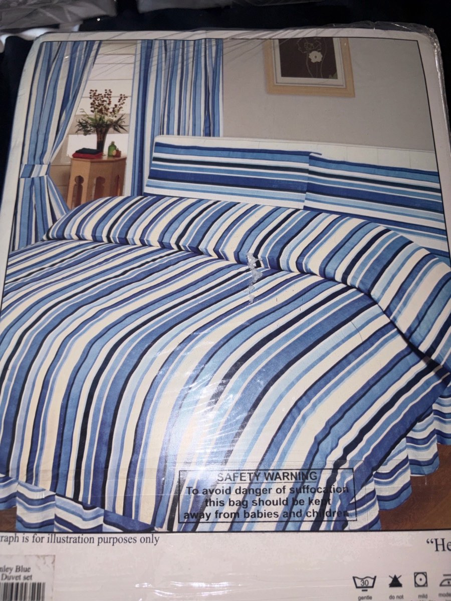 Brand new double duvet set in blue white stripe