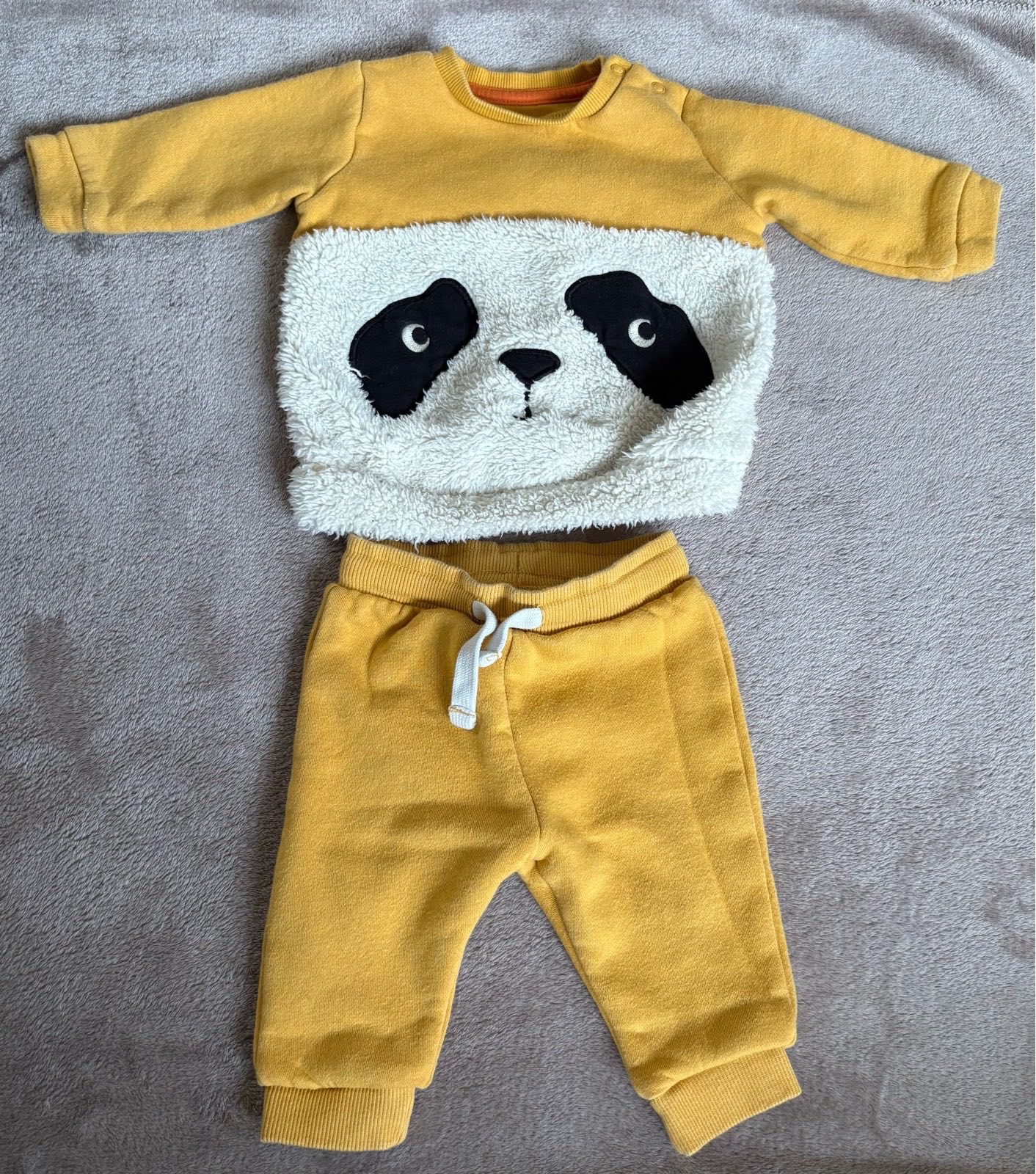 Panda oufit
