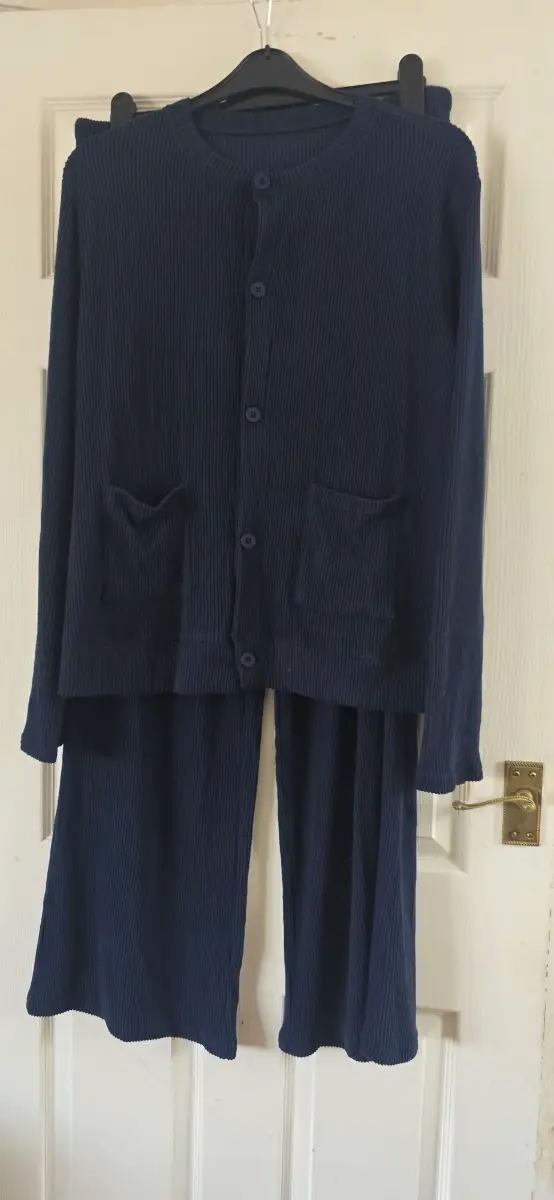 XXL (20/22)  Navy  lounge suit Co - ord