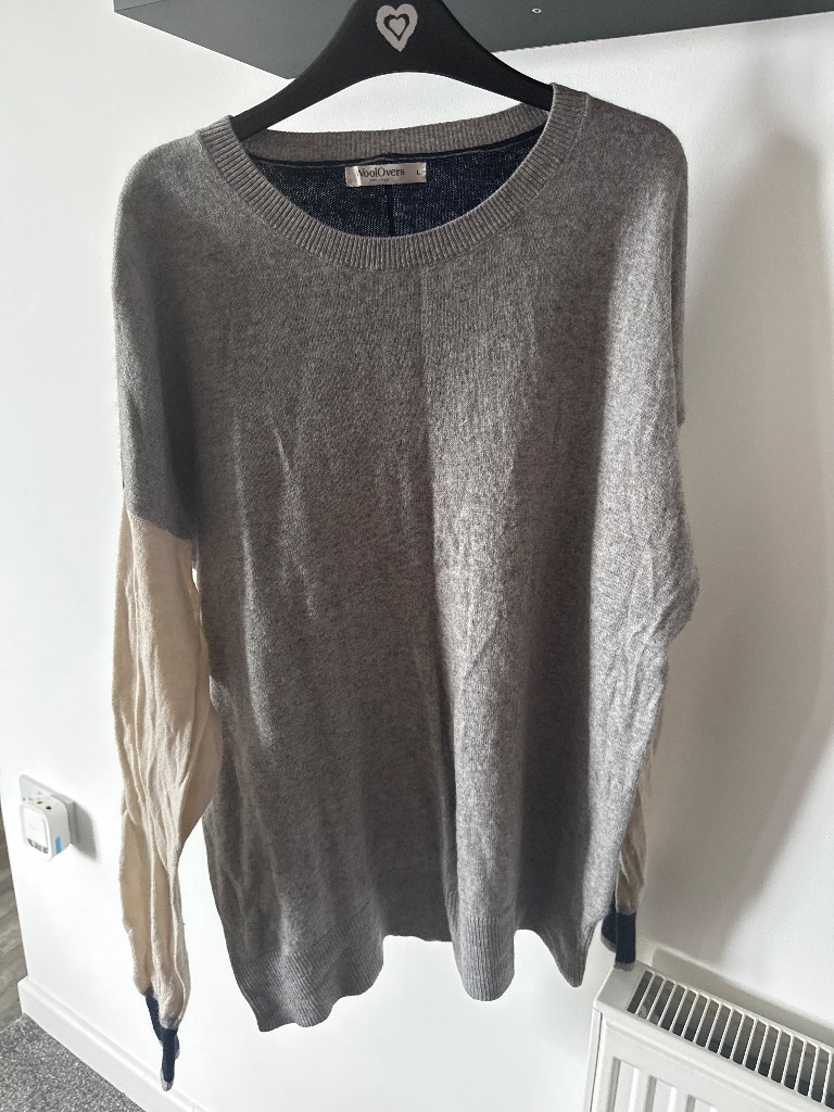 Large jumper