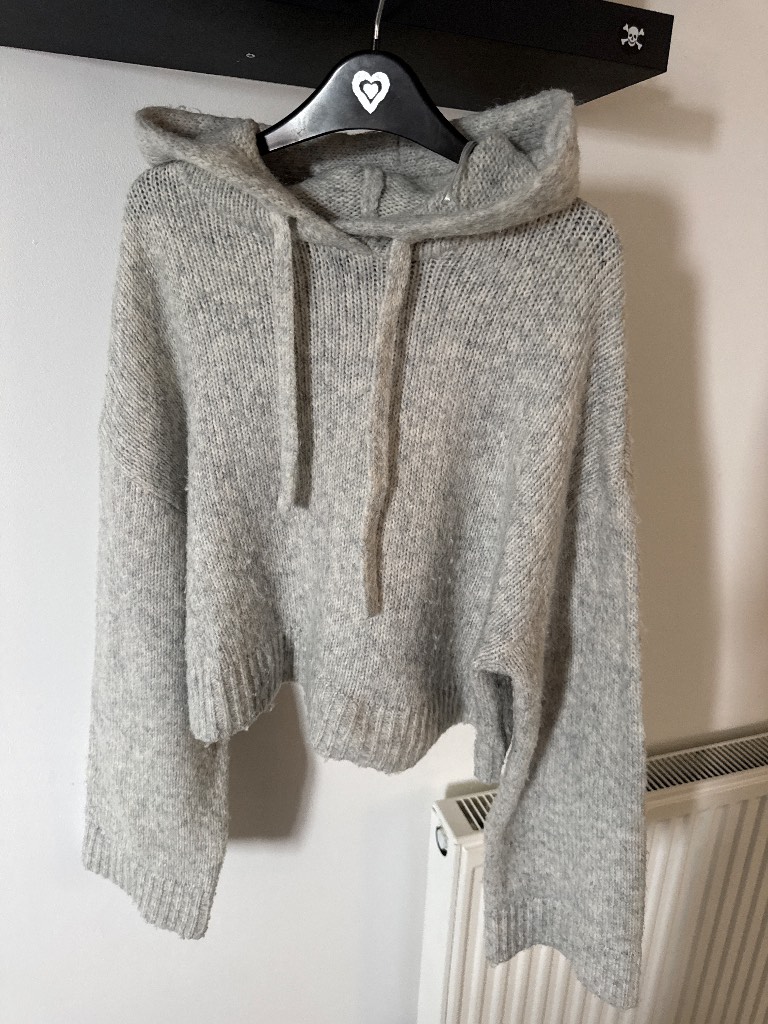 Knitted cropped jumper