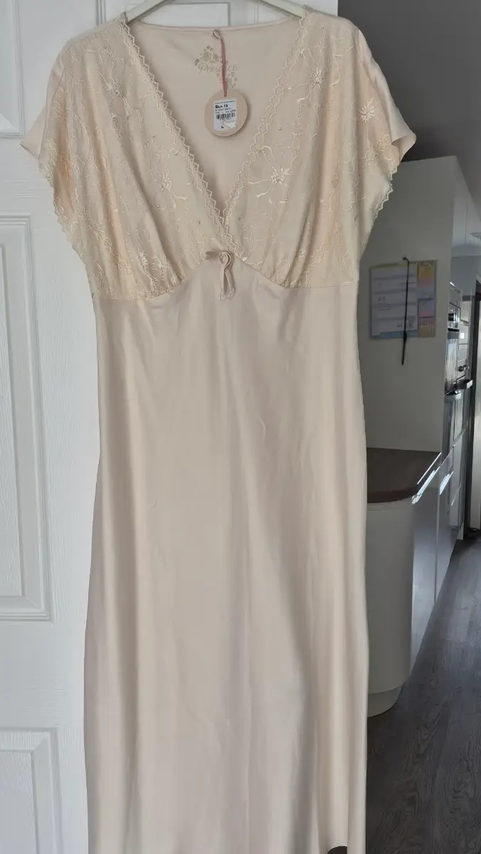 Presence nightie