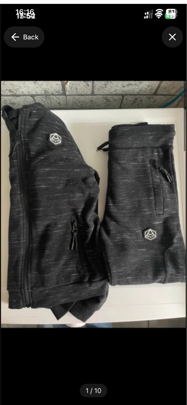 Primark boys zip up hoody and joggers set in size 7-8 yrs 128cm in black