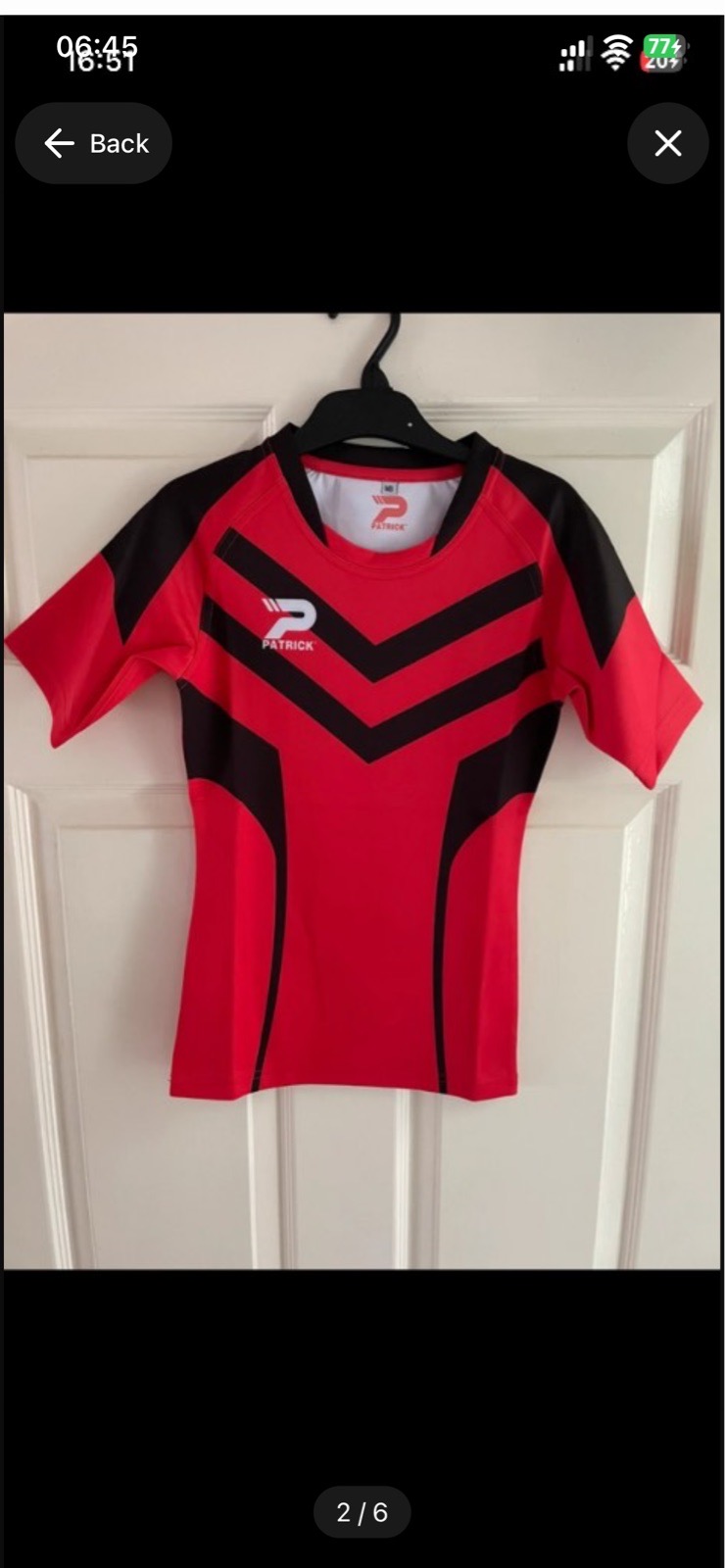 Patrick activewear top black/red in size Boys Medium
