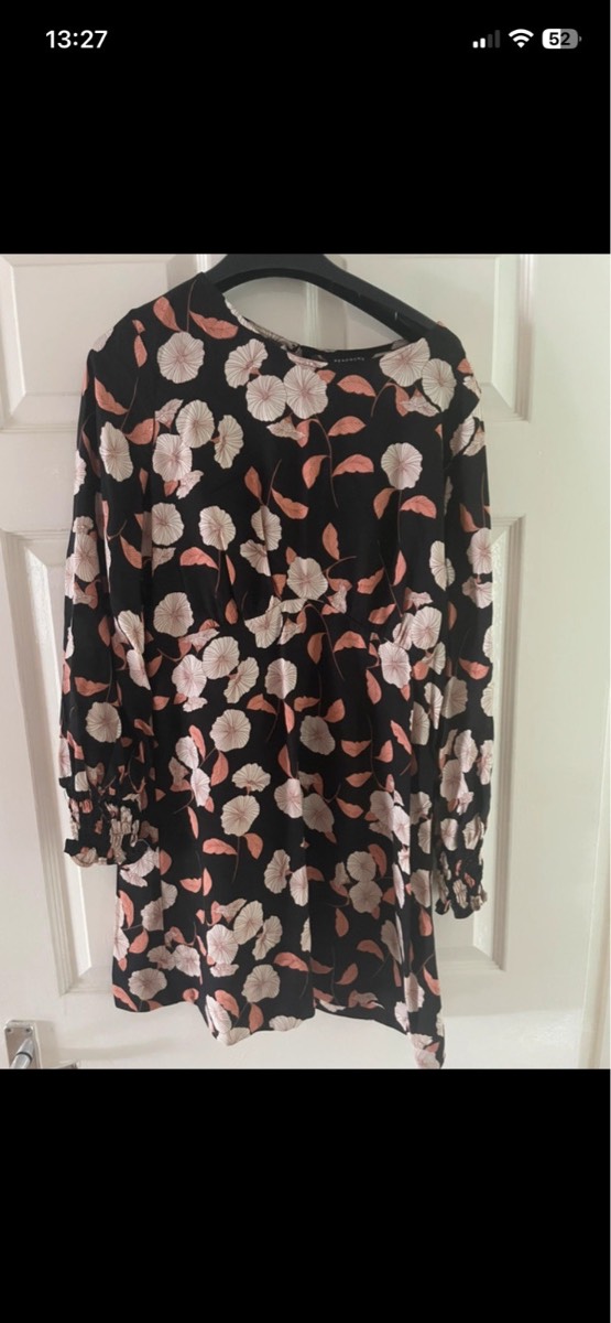Peacocks summer dress, black/multi with zip on the back in size 12