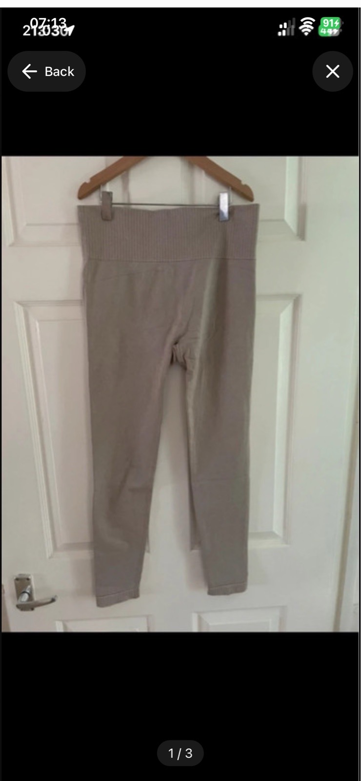 Women's workout beige leggings in size medium 12-14