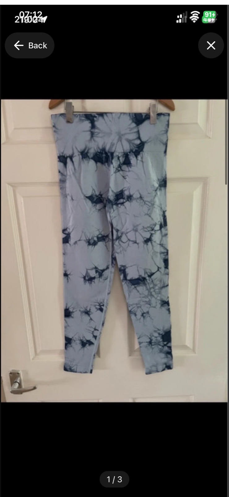 Women's no label activewear bum lifting leggings light blue in size small