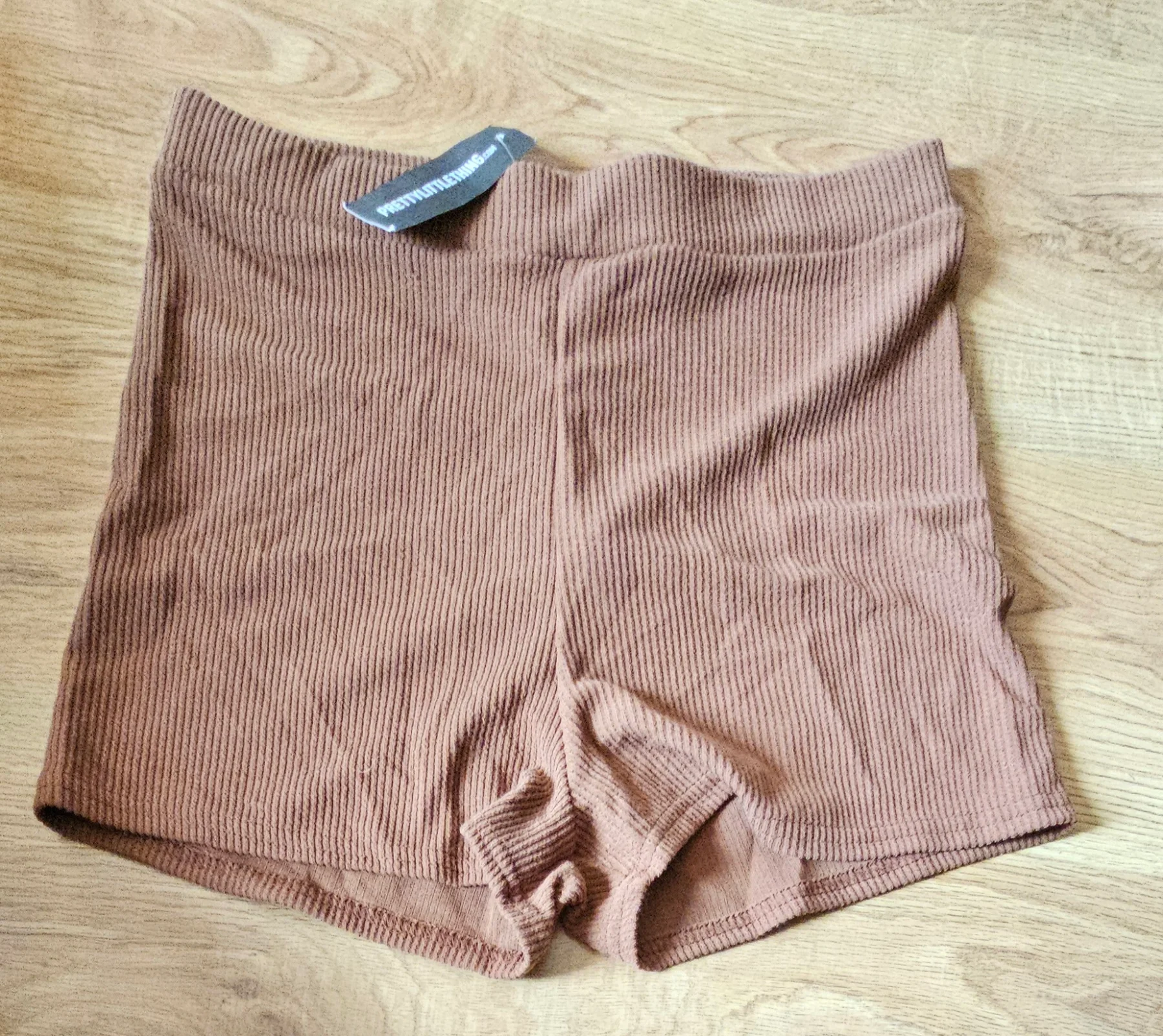 Crinkle Rib Hotpants size 14