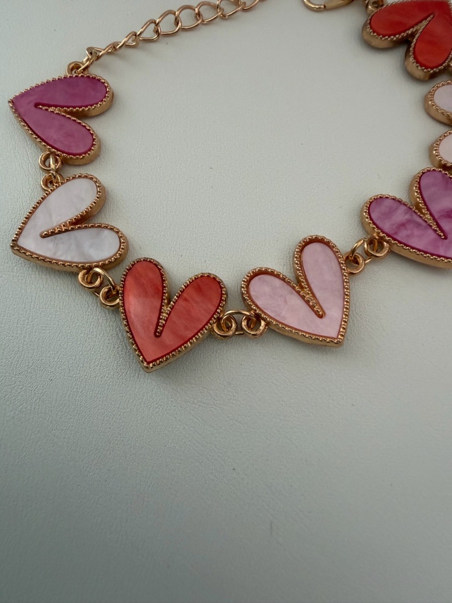 Heart bracelet in pinks