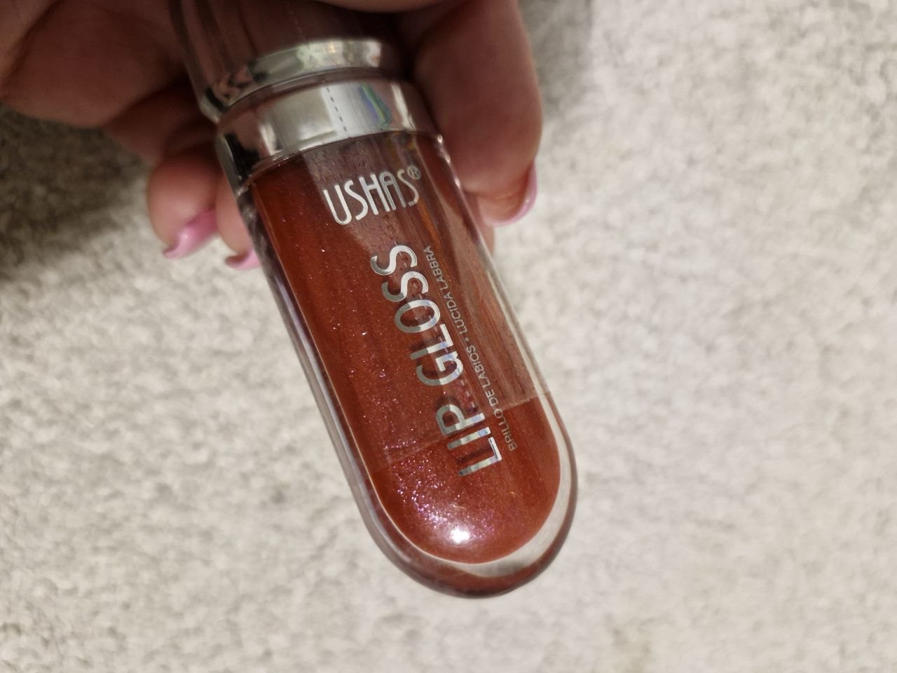 Lip gloss glow shimmer lips red shimmer pink