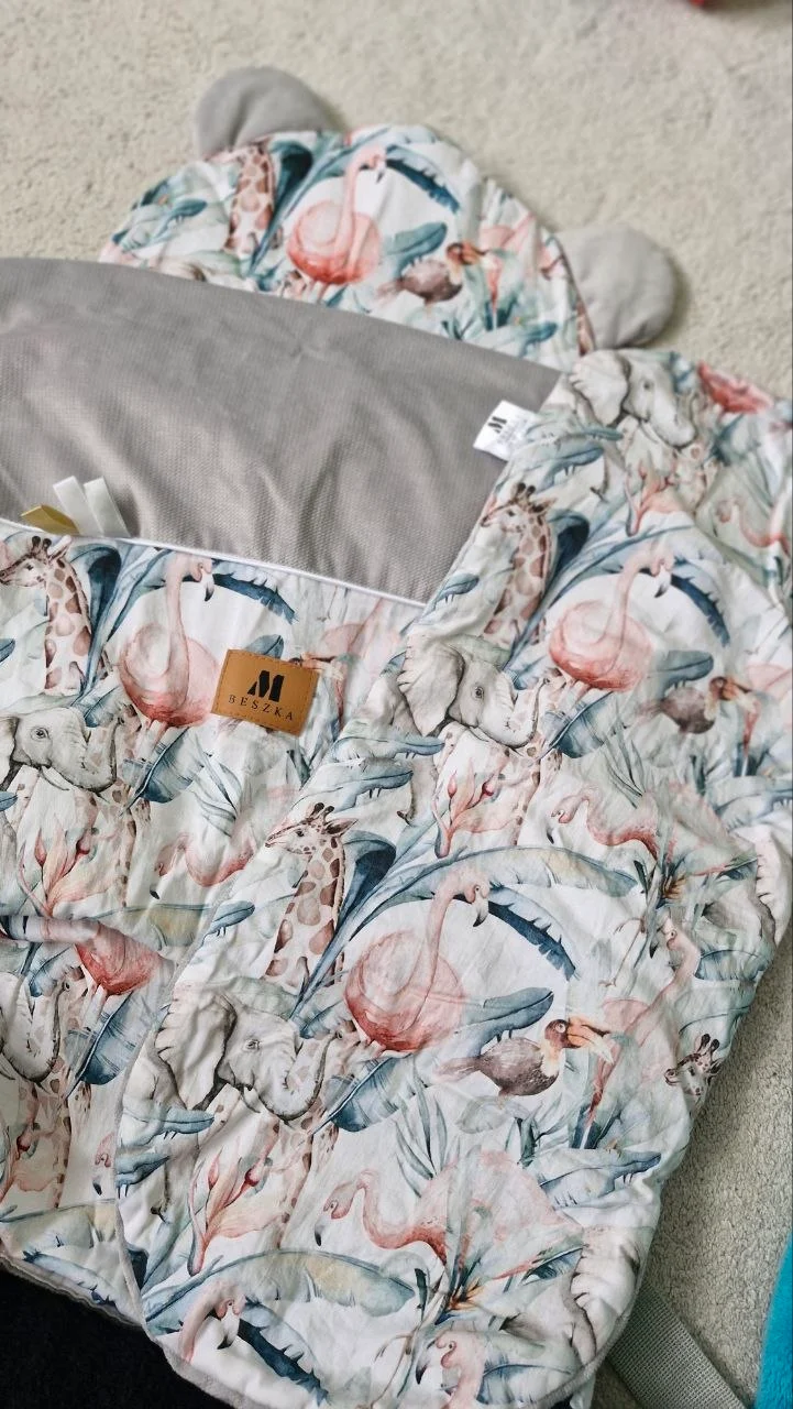 Bedding set for cribs,  moses basket and pram pillow