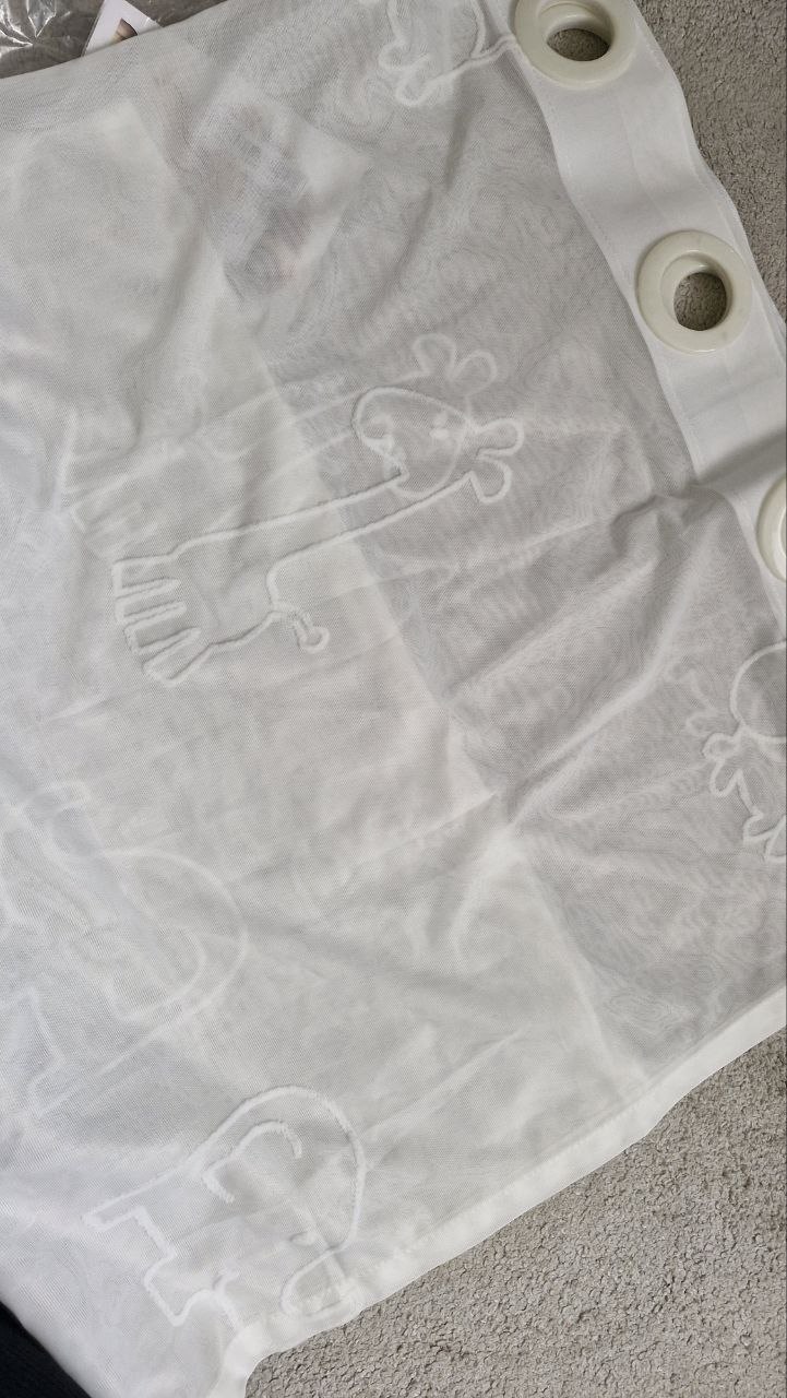 White curtain with animals 130x100cm