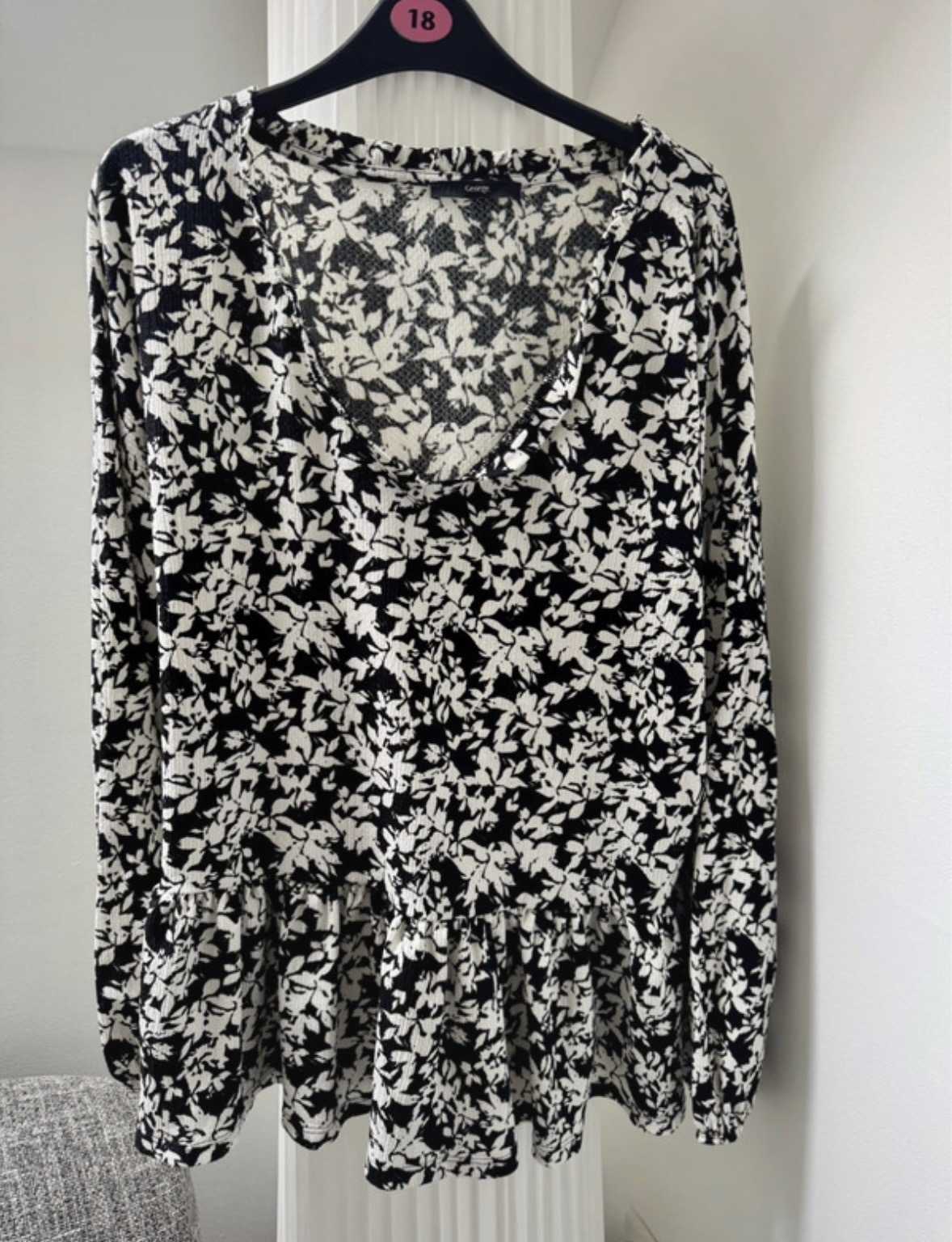 Ladies v neck peplum style blouse