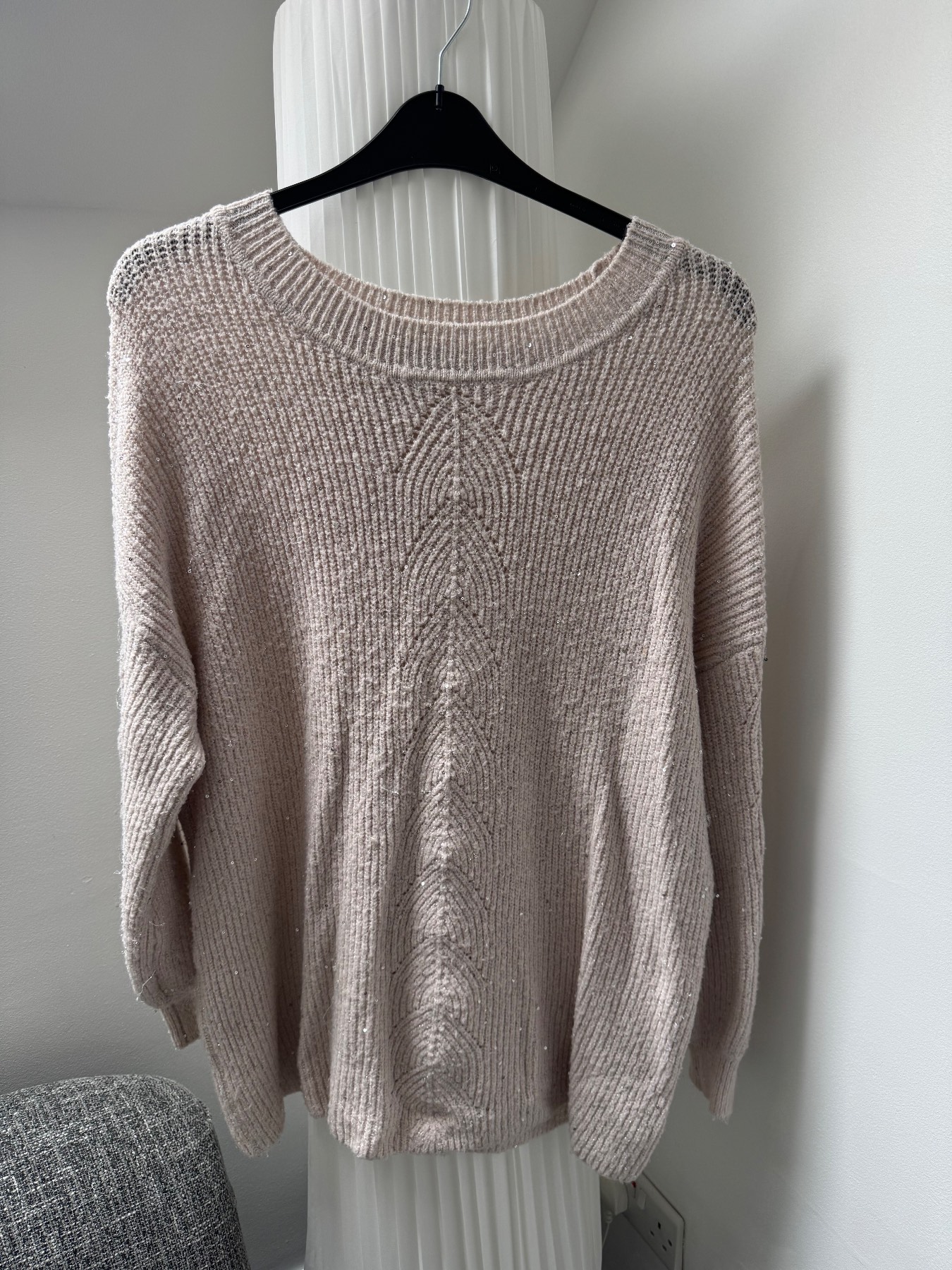 Long jumper with metallic thread/sequence