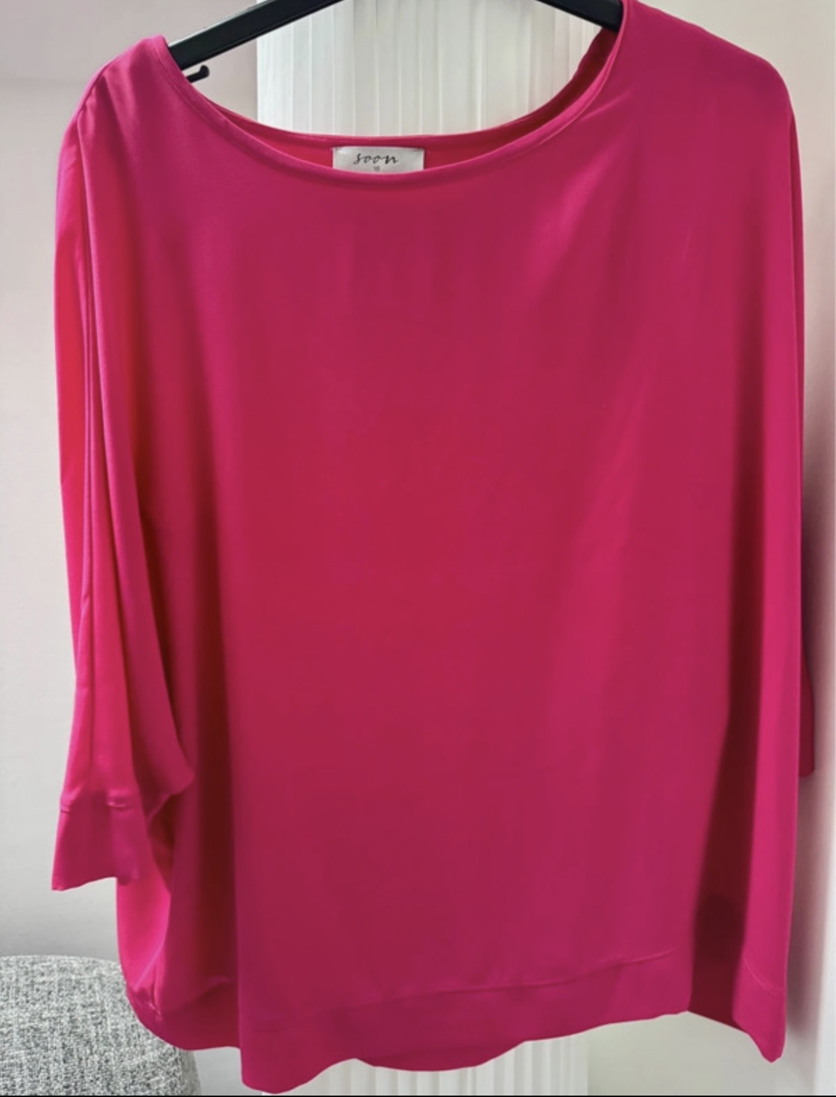 Cerise 3/4 sleeve top