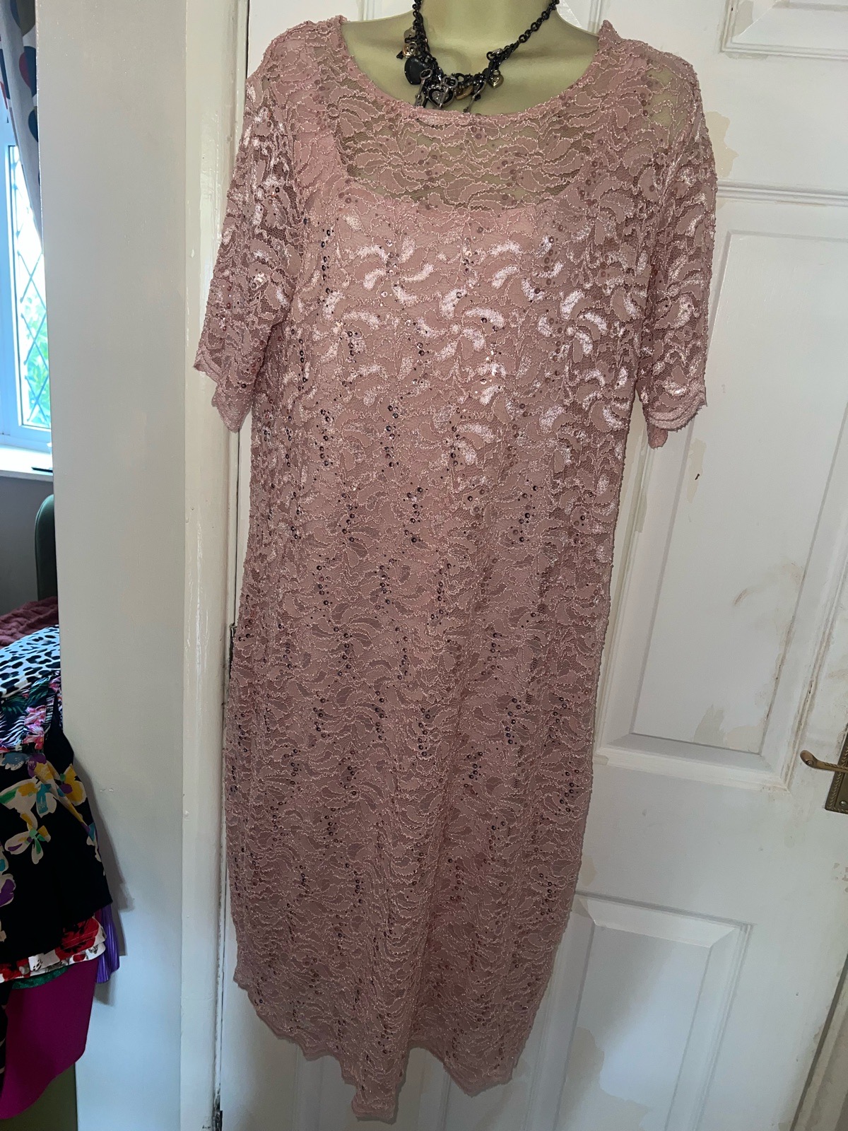 Gorgeous pink lace dress size 18 special occasion