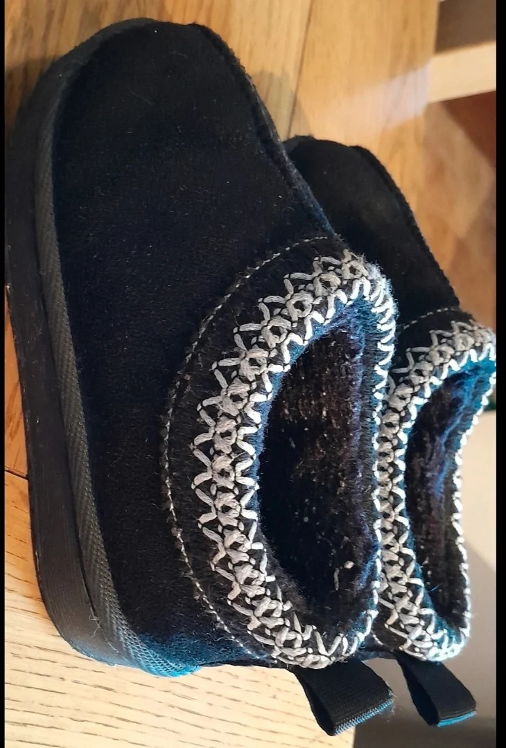 Toddlers suede boots
