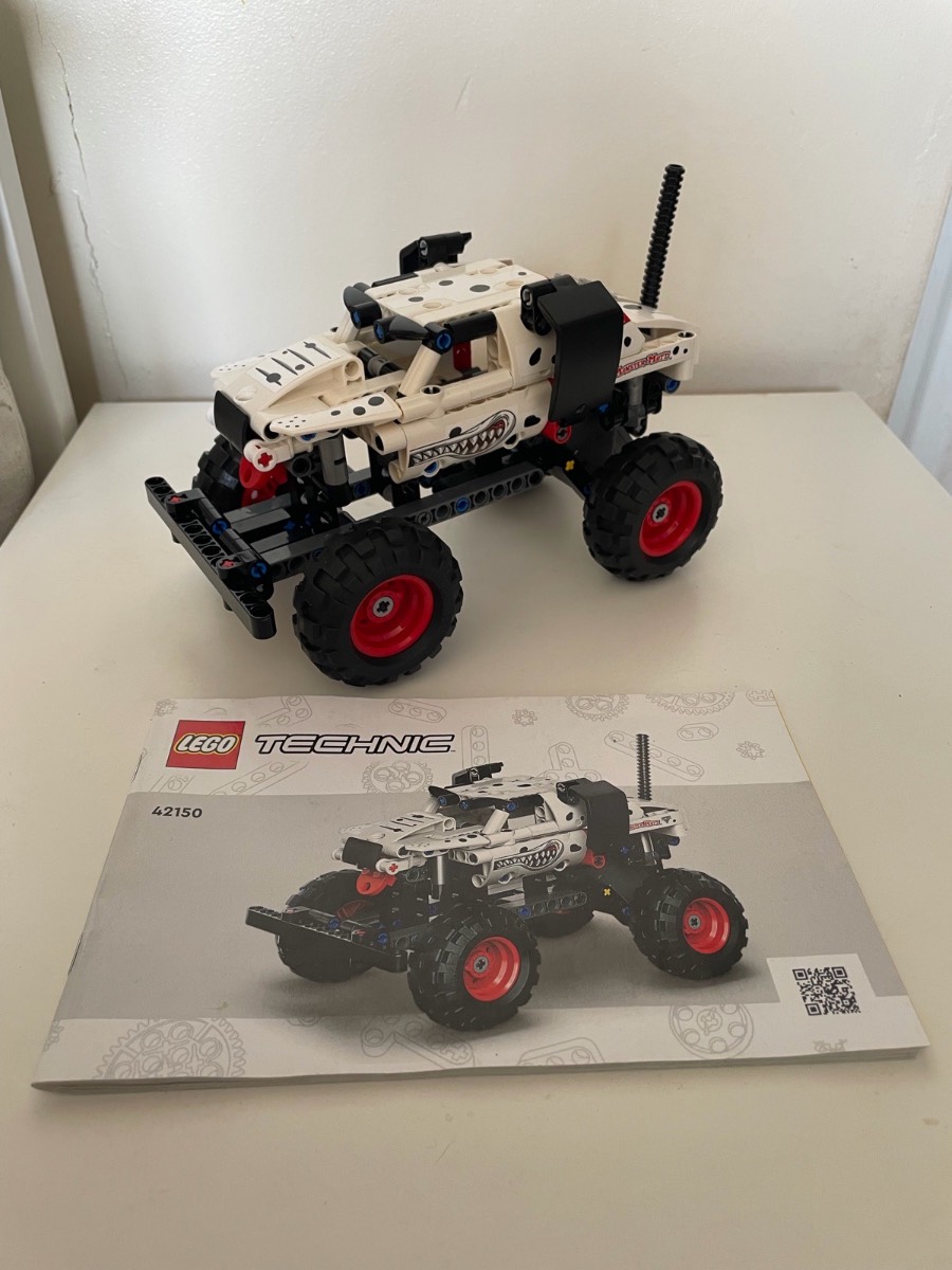 Lego Technic: Monster Jam Monster Mutt Dalmatian (42150)