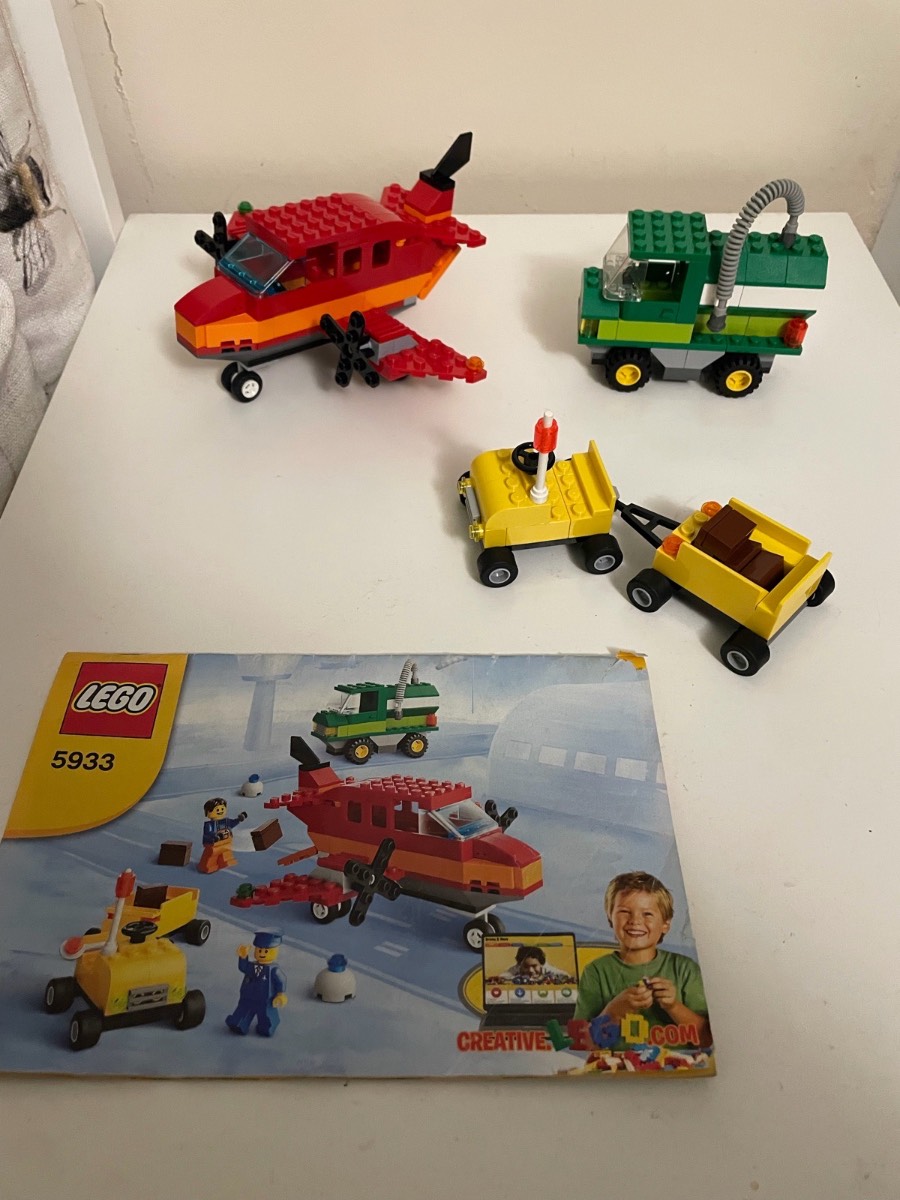 Lego Classic: Airport Building Set (5933)