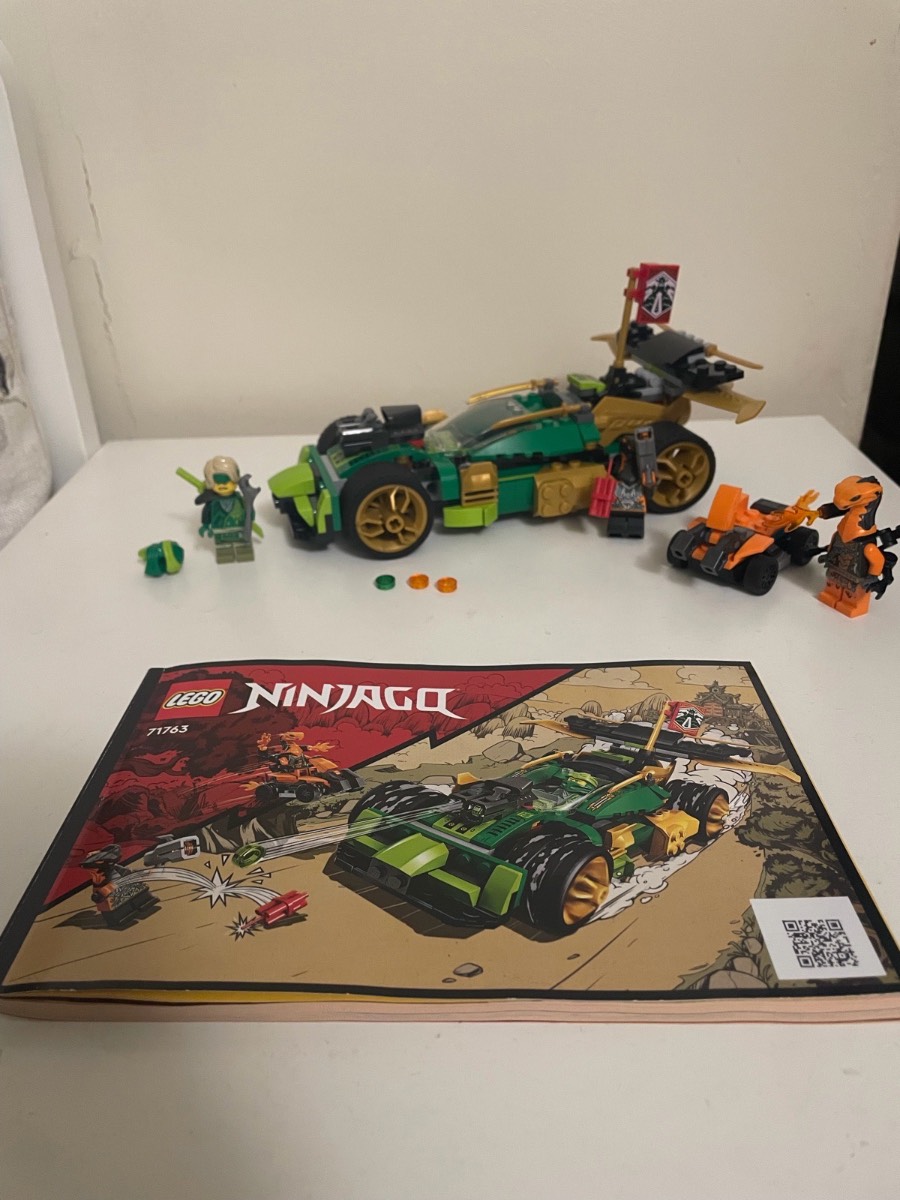 Lego Ninjago: Lloyd’s Race Car Evo (71763)