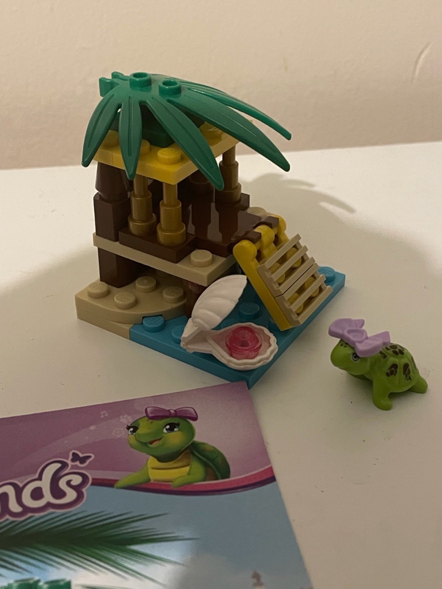 Lego Friends: Turtle’s Little Oasis (41019)