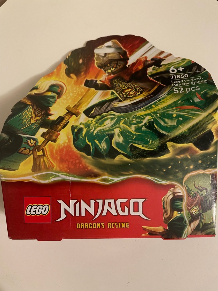 Lego Ninjago: Lloyd vs. Earth Monster Spinner (71850)