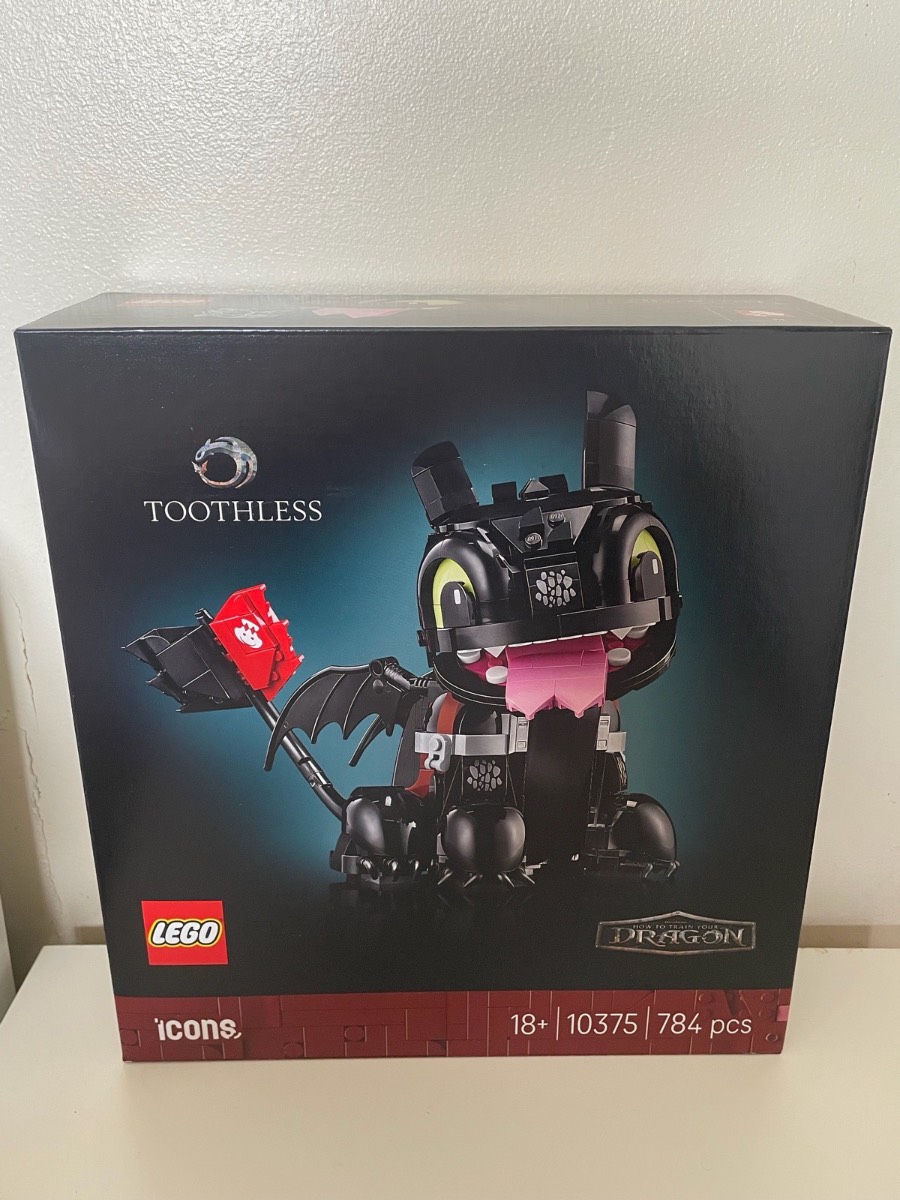 Lego Icons: How To Train Your Dragon: Toothless (10375)