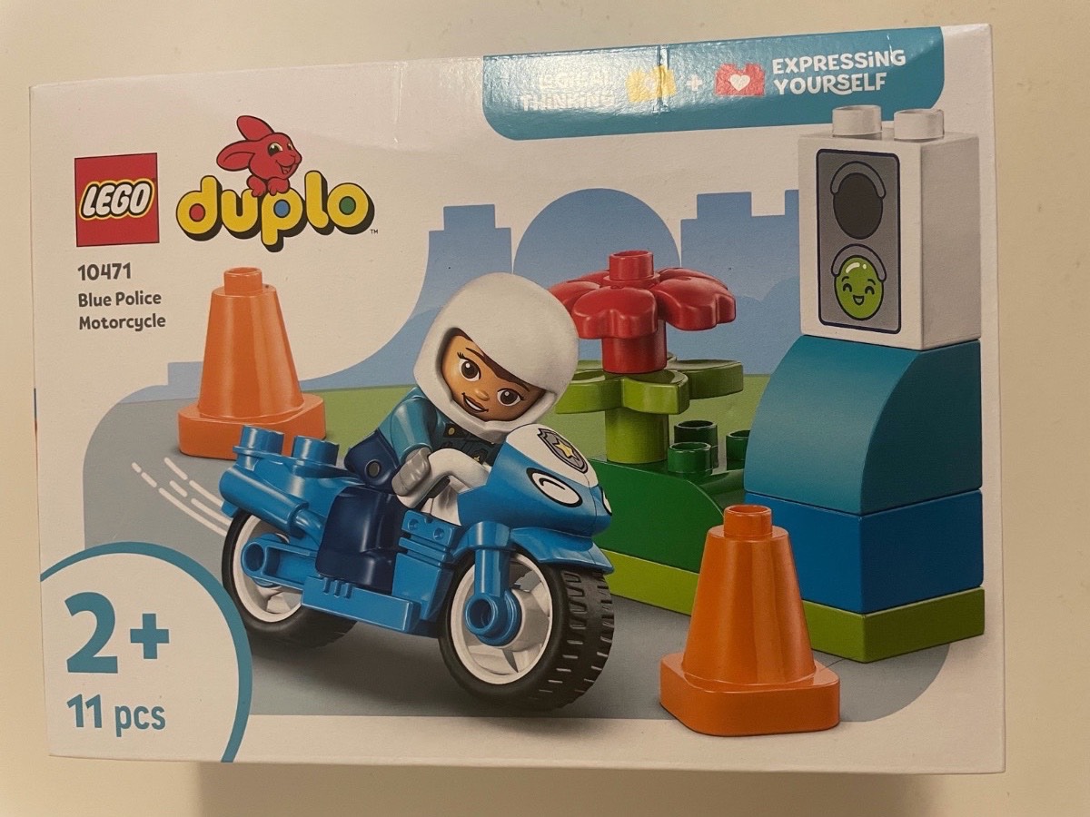 Lego Duplo: Blue Police Motorcycle (10471)