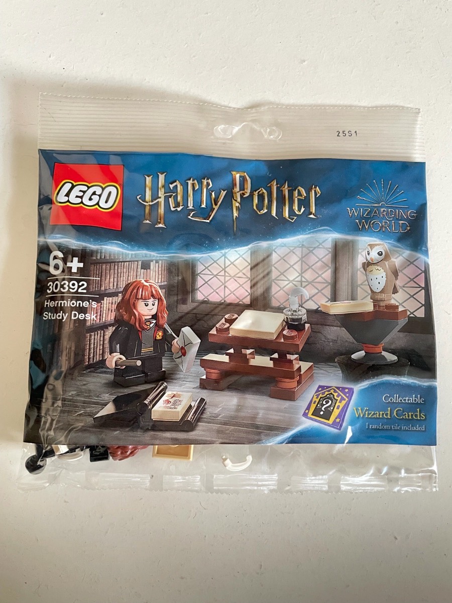 Lego Harry Potter: Hermione’s Study Desk (30392)