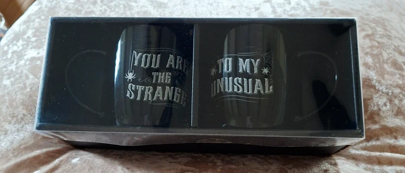 Gothic Couple Mug Set – Strange and Unusual Black Ceramic Coffee Cups Gift Box