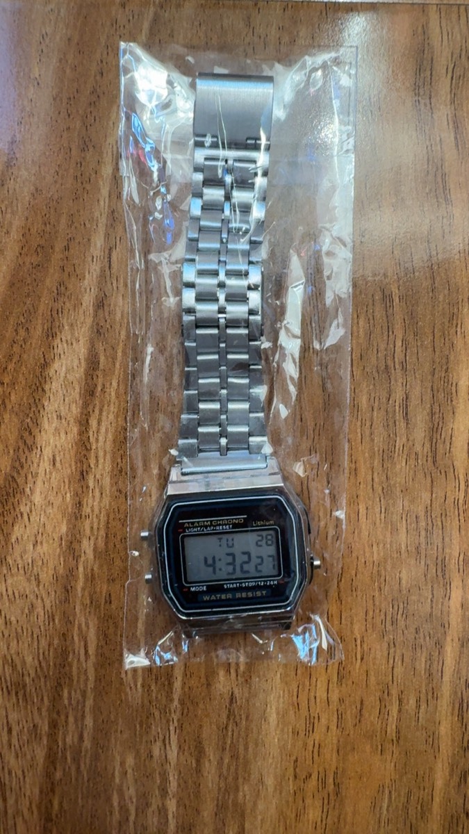 Retro Digital Watch with silver metal band