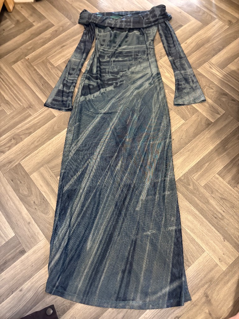 Motel Rocks Off The Shoulder Grey &White Maxi Dress Beautiful Holiday Size Small
