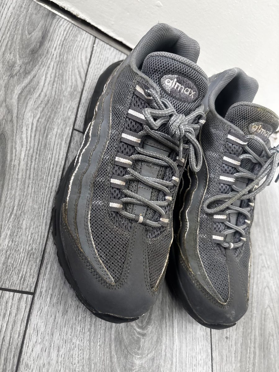 Nike air max grey