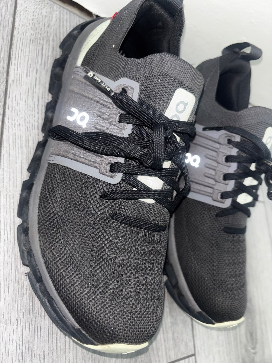 Qc cloud trainers