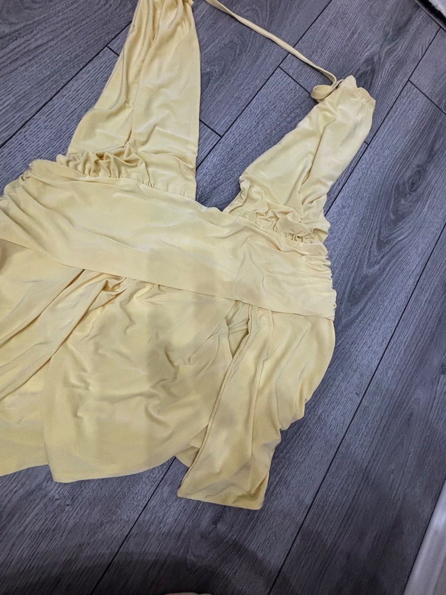 Yellow slit short dress