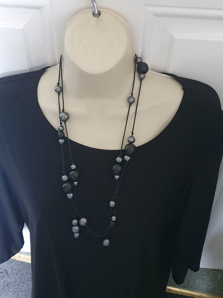 No label black and grey beaded long  necklace
