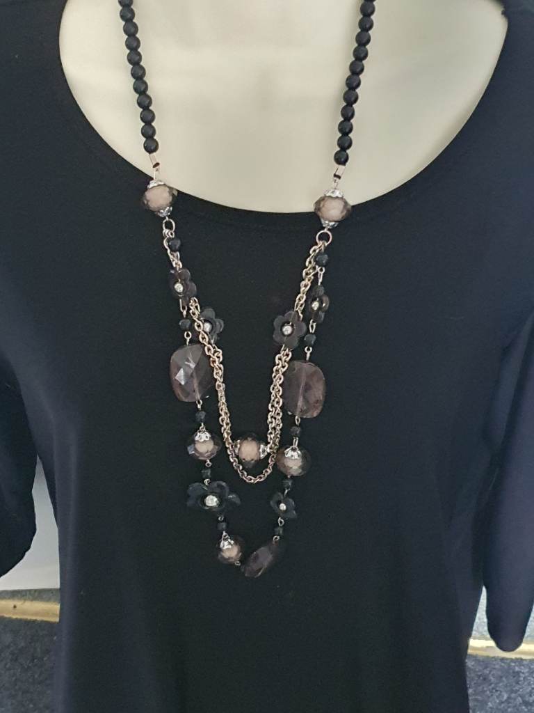 No label black beaded silver colour long  necklace